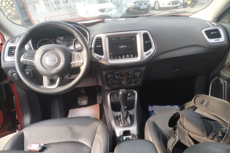 Used Jeep Compass 2017 200T Automatic Family Edition
