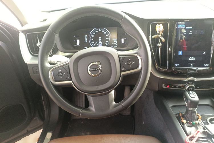 Used Volvo XC60 2020 T5 4x4 Zhiyi Luxury Edition