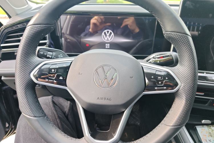 Used Volkswagen Magotan 2024 380TSI DSG Prestige Edition DaMai Package
