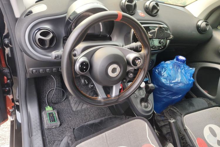 Used smart fortwo 2018 1.0L 52kW Hardtop Passion Edition China V Standard
