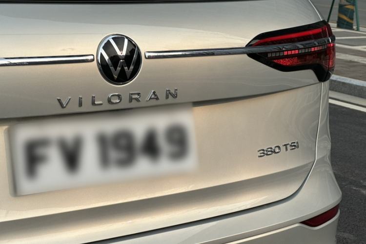 Used Volkswagen Viloran 2024 380TSI Premium Edition
