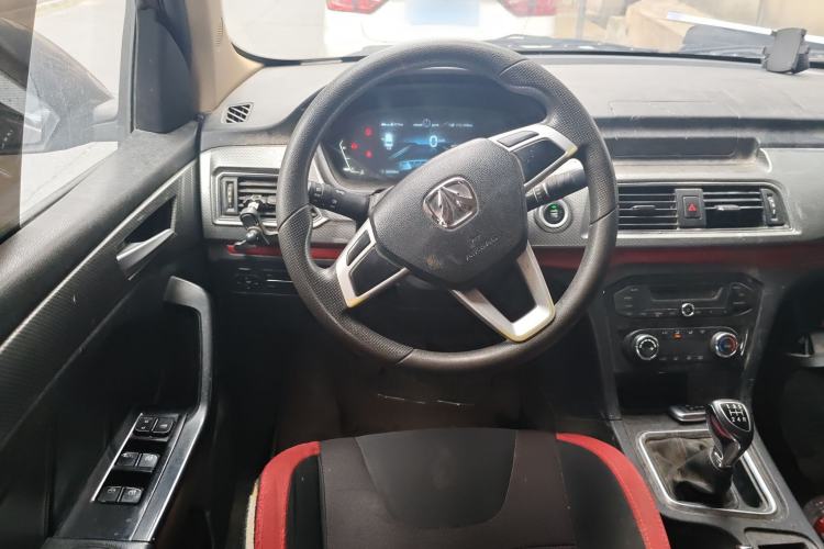 Used BAIC Weiwang M50F 2017 1.5L Standard Model