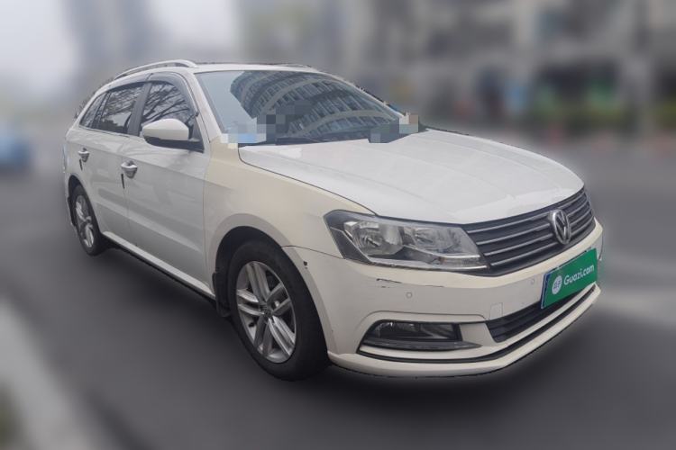 Used Volkswagen Gran Lavida 2015 1.6L Automatic Comfort Edition Front Right 45 Deg