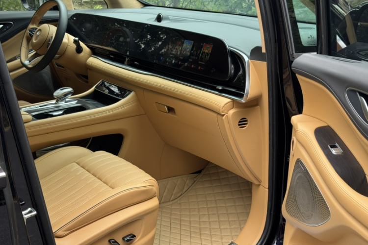 Used VOYAH Dream 2024 PHEV Ultra-Long Range Flagship Edition Interior 1