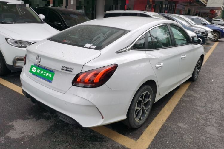 Used MG 5 2022 180 DVVT CVT Youth Style Edition
