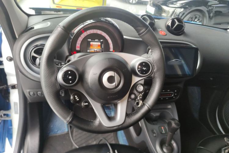 Used smart forfour 2018 1.0L 52kW Passion Edition
