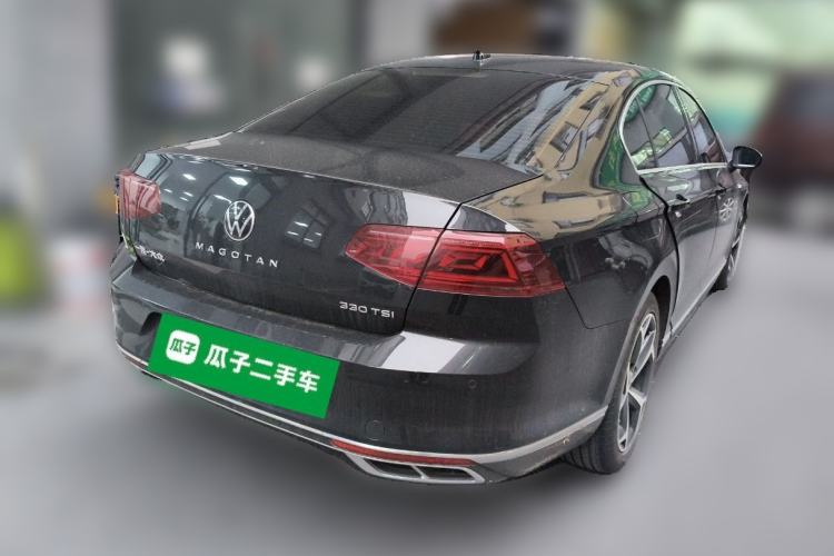 Used Volkswagen Magotan 2024 2 Million Units Zhongxiang Version 330TSI DSG Luxury Edition Rear Right 45 Deg