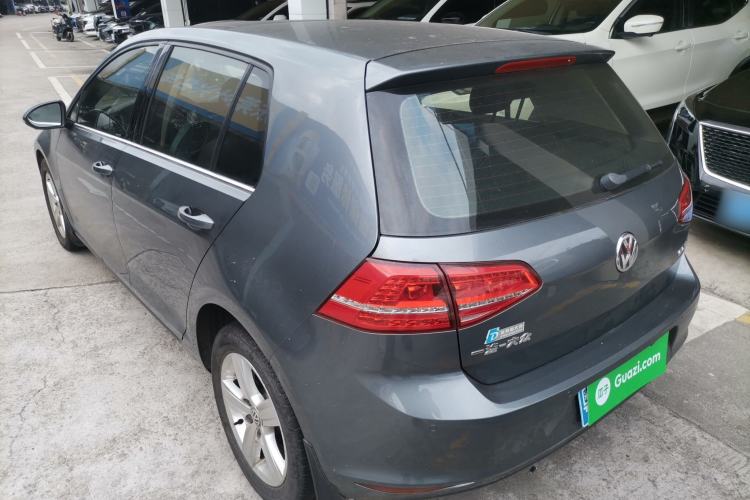 Used Volkswagen Golf 2015 1.6L Automatic Comfort Model Rear Left 45 Deg