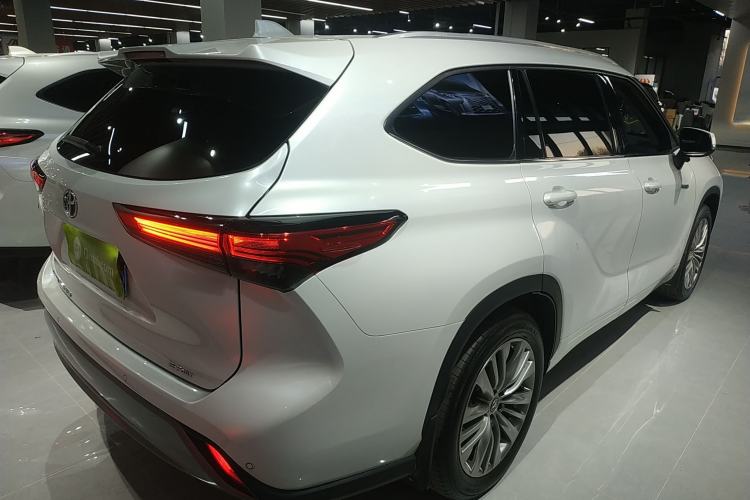 Used Toyota Highlander 2022 Dual-Engine 2.5L Four-Wheel Drive Prestige Version 7 Seats
