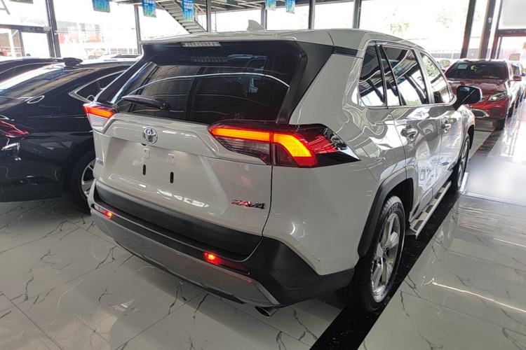 Used Toyota RAV4 2020 2.0L CVT Two-Wheel Drive Fashion PLUS Edition
