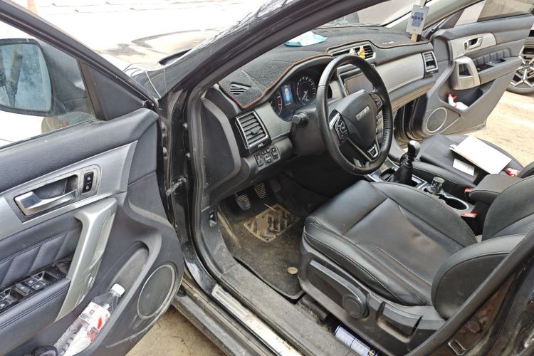 Used Haval H2 2016 Red-Label 1.5T Manual Two-Wheel Drive Luxury Model