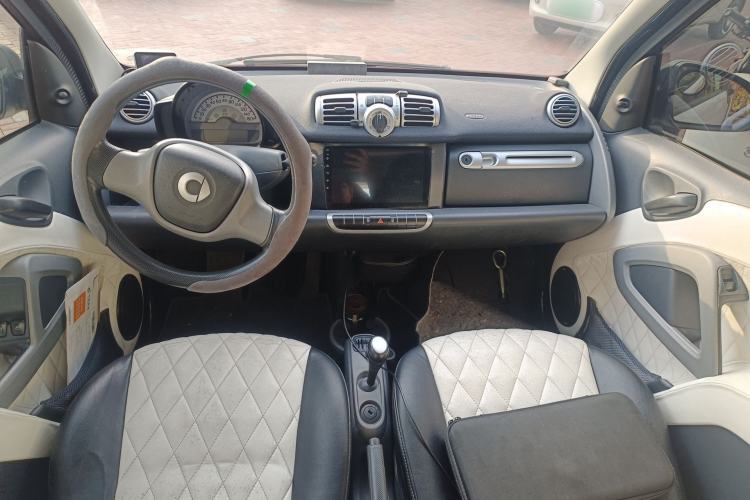 Used smart fortwo 2012 1.0 MHD Hardtop Comfort Edition Center Console