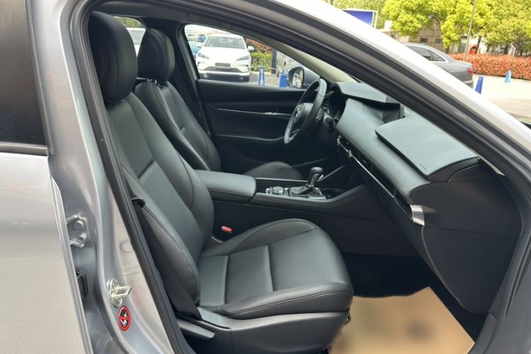 Used Mazda 3 Axela 2021 2.0L Automatic Zhi Rui Edition
