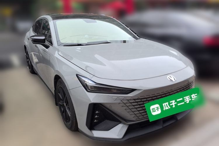 Used Changan UNI-V 2022 1.5T Prestige Version
