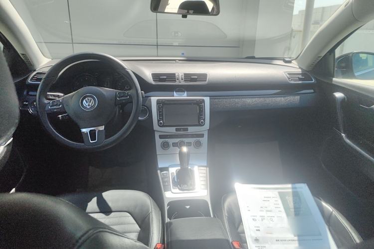 Used Volkswagen Magotan 2012 Revised 1.8TSI Luxury Version Center Console