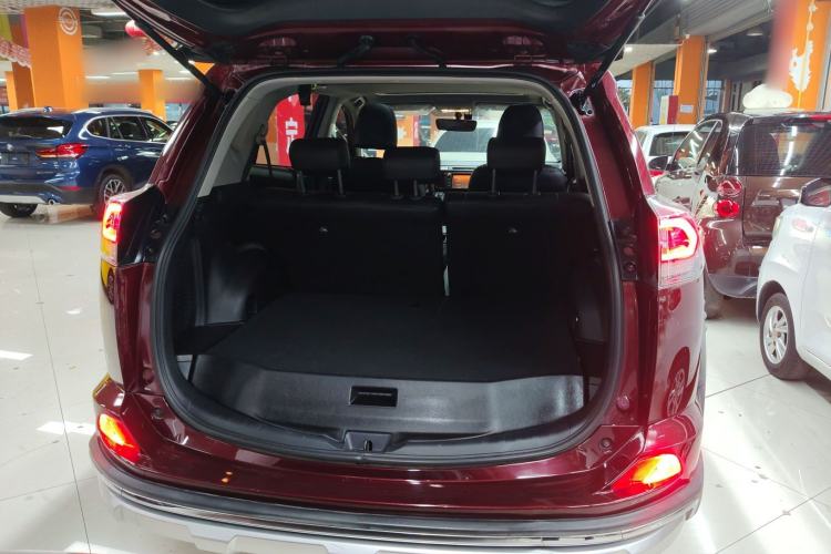 Used Toyota RAV4 2019 2.0L CVT Two-Wheel Drive Fashion X Limited Edition China VI Standard