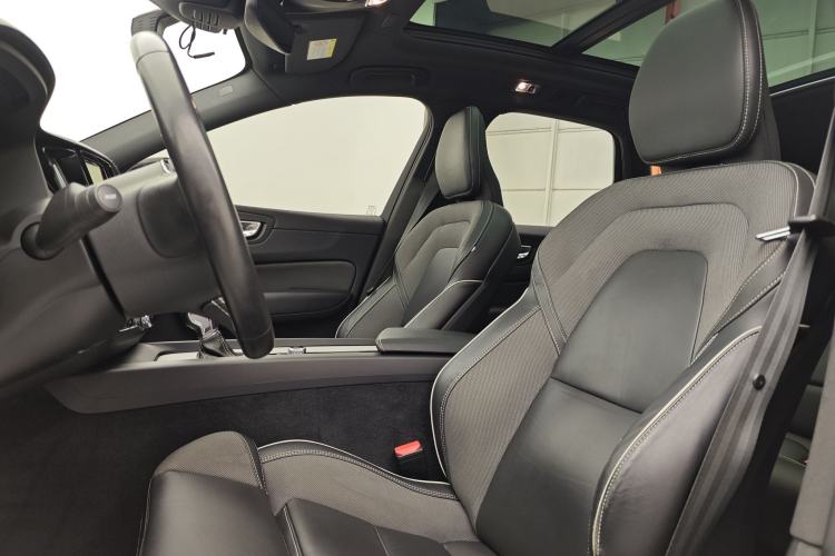 Used Volvo XC60 2021 T5 4x4 Smart & Advanced Sport Edition