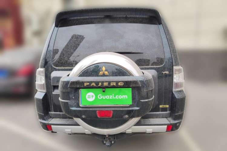 Used Mitsubishi Pajero 2012 3.0L Elite Edition Exterior 4