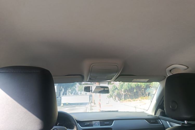 Used Skoda Octavia 2019 1.5L Automatic SmartDrive Comfort Edition China V Standard Headliner