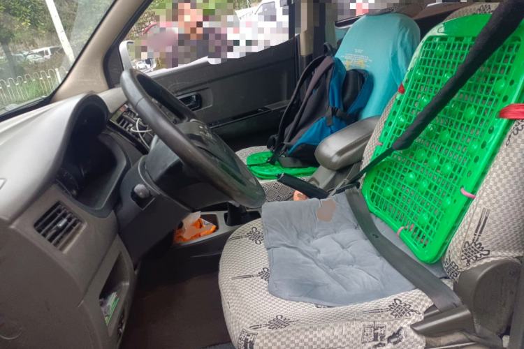 Used Wuling Rongguang V 2018 1.5L Standard Version
