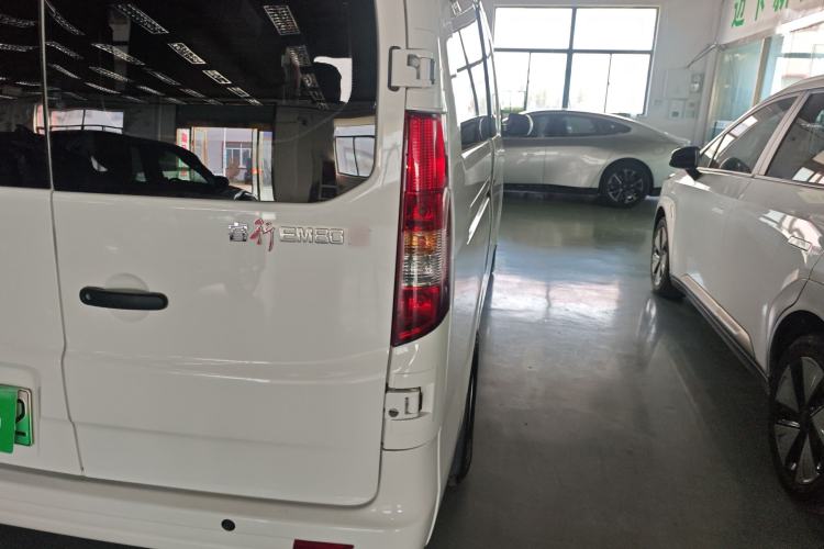 Used CHANGAN KAICHENG Ruixing EM80 2025 Wealth Edition Passenger Version Comfortable Model 6 Seats 300km Side-Hinged Doors Exterior 3