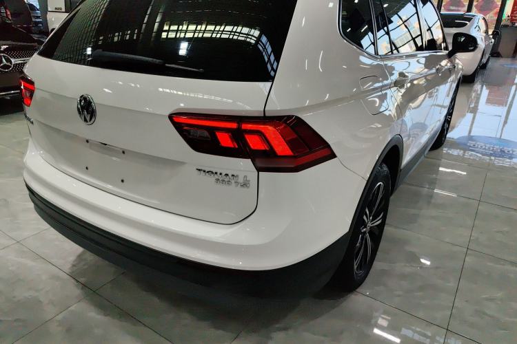 Used Volkswagen Tiguan L 2020 330TSI Automatic Two-Wheel Drive Luxury Edition China VI Standard

