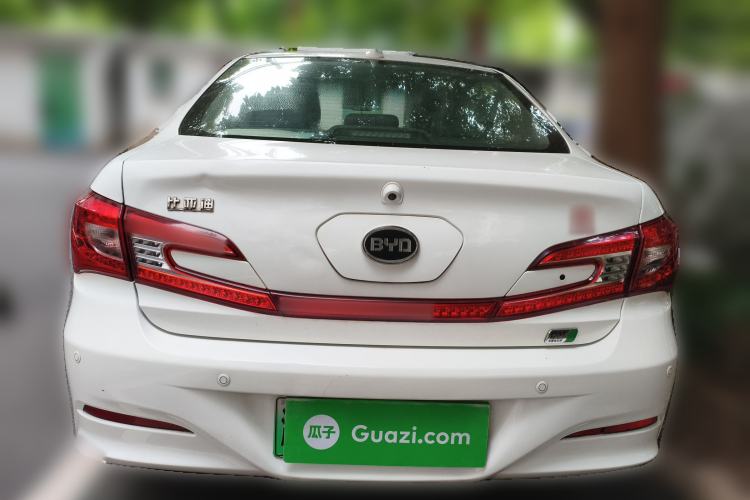 Used BYD Qin New Energy 2015 1.5T Dual-Crown Flagship Plus Edition
