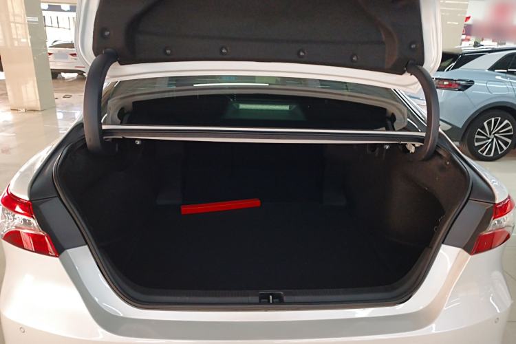 Used Toyota Camry 2018 2.5G Luxury Edition
