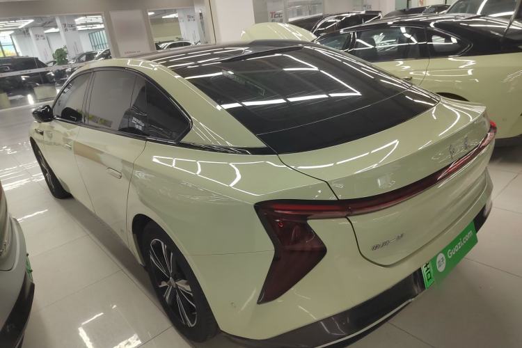 Used Hongqi EH7 2024 690 Pro Rear Left 45 Deg