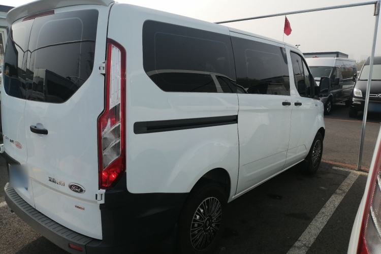 Used Ford Transit 2019 2.0T Diesel Multi-Purpose Commercial Vehicle Short Wheelbase Low Roof 6-Seater China VI Standard