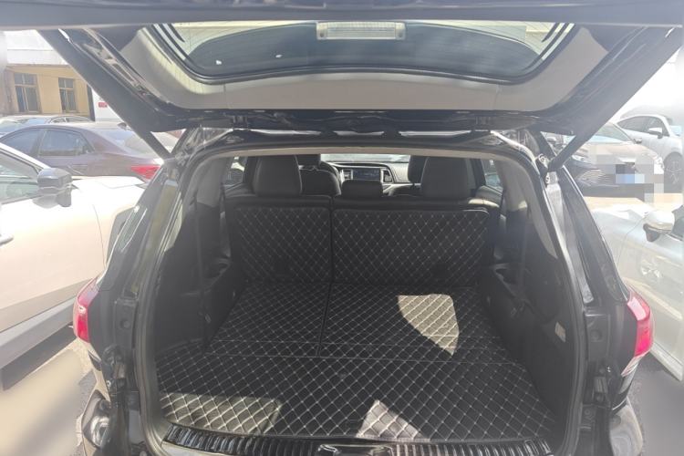 Used Toyota Highlander 2018 2.0T Four-Wheel Drive Prestige Version 7 Seats China VI Standard Trunk