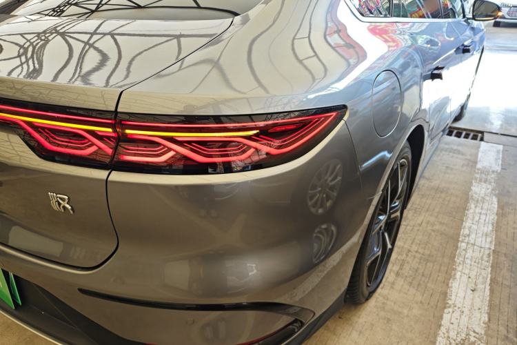 Used BYD Han 2022 EV Genesis Edition 715 km Front-Wheel-Drive Flagship Model
