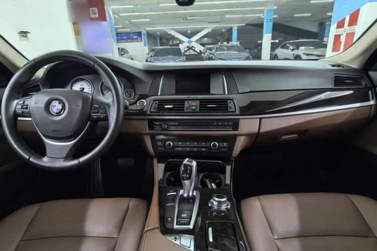 Used BMW 5 Series 2017 525Li Leading Model
