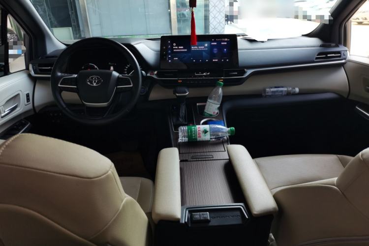 Used Toyota Granvia 2023 2.5L Hybrid Prestige PLUS Edition
