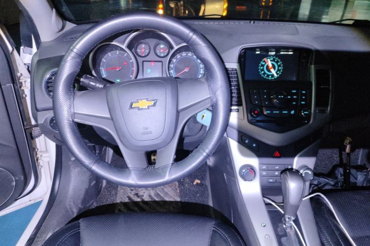 Used Chevrolet Cruze 2012 1.8L SE AT Steering Wheel