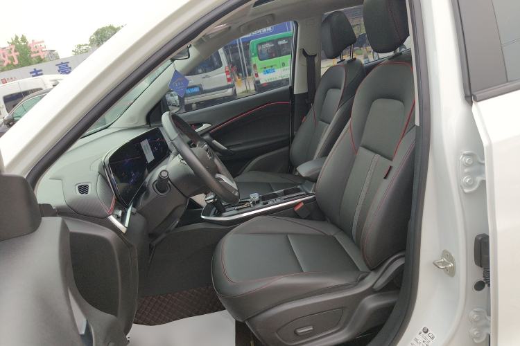 Used Chevrolet Trax 2022 Encore RS 1.5T CVT CoolPro Left Front Seat