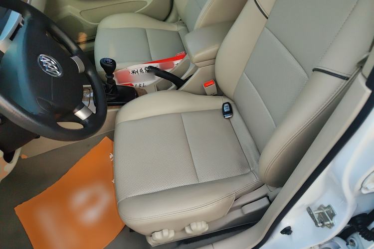 Used Buick Excelle 2015 1.5L Manual Classic Trim
