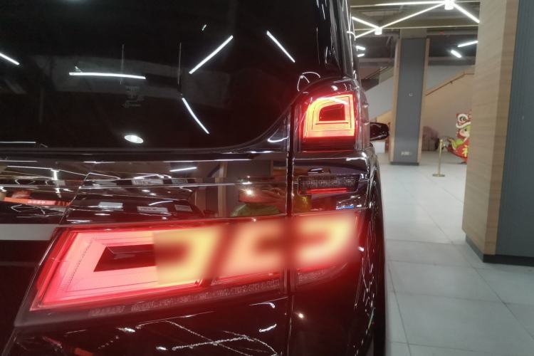 Used Toyota Vellfire 2021 Crown Dual-Engine 2.5L HV Luxury Edition