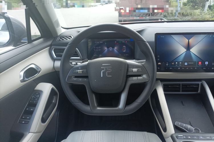 Used BYD Yuan UP 2025 Intelligent Driving Version 401 km Leading Edition