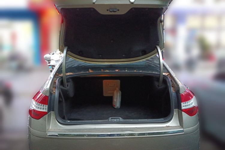 Used Citroen C5 2012 2.0L Automatic Luxury Edition Trunk