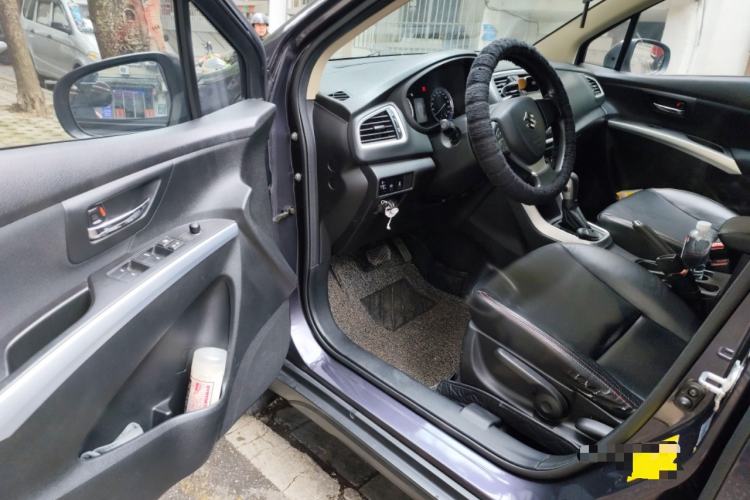 Used Suzuki S-Cross 2014 1.6L CVT Two-Wheel Drive Entry Model