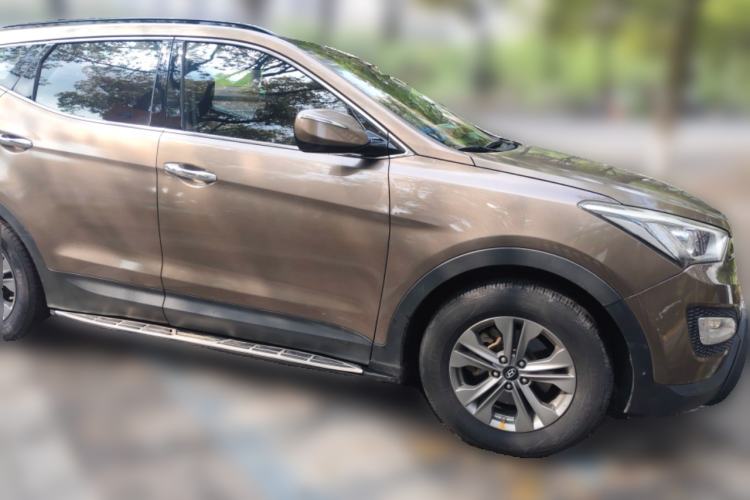 Used Hyundai Santa Fe 2015 2.0T Automatic Two-Wheel Drive Smart Version 5 Seats