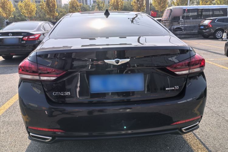 Used Hyundai Genesis 2015 3.0 GDi Four-Wheel Drive Elite Edition