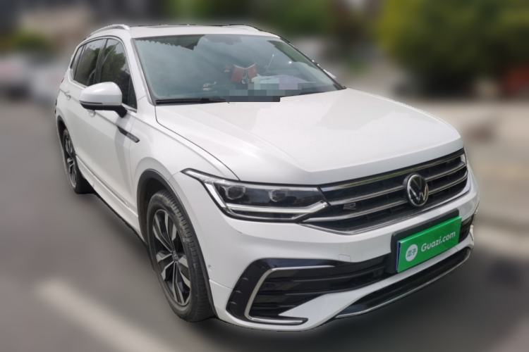 Used Volkswagen Tiguan L 2022 330TSI Automatic Two-Wheel Drive R-Line Enhanced Edition Front Right 45 Deg