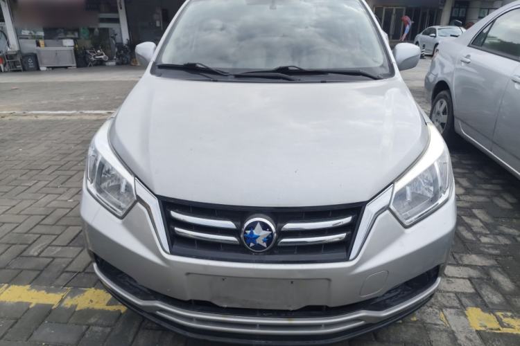 Used Venucia R50 2015 1.6L Automatic Fashion Edition