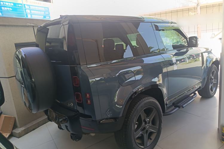 Used Land Rover Defender 2022 90 2.0T P300 X-DYNAMIC HSE Rear Right 45 Deg