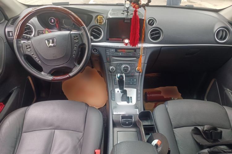 Used Luxgen Great 7 SUV 2014 2.2T Four-Wheel Drive Prestige Version Center Console