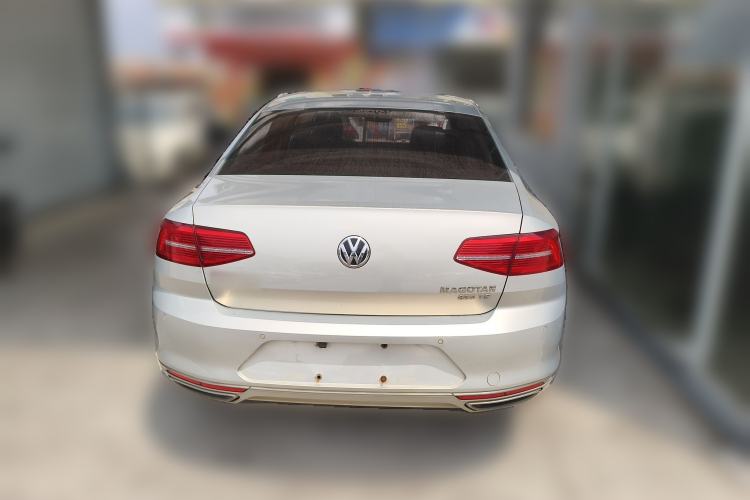 Used Volkswagen Magotan 2017 330TSI DSG Luxury Model Rear