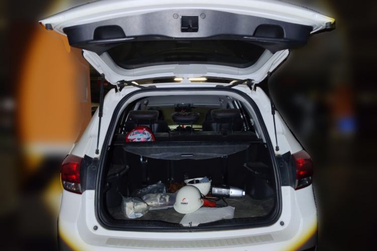 Used Haval H6 2013 Upgraded Model 1.5T Manual Two-Wheel Drive Elite Version
