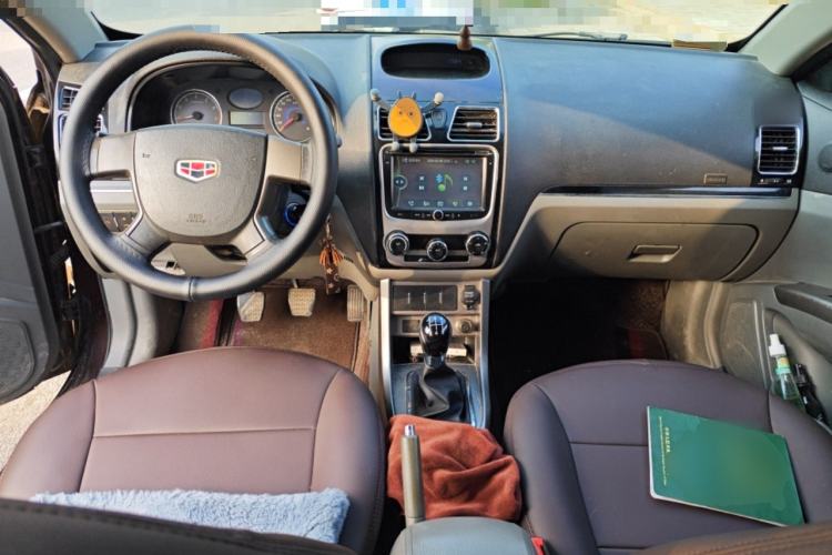 Used Geely Auto Classic Emgrand 2013 Sedan 1.5L Manual Entry-Level Model Center Console